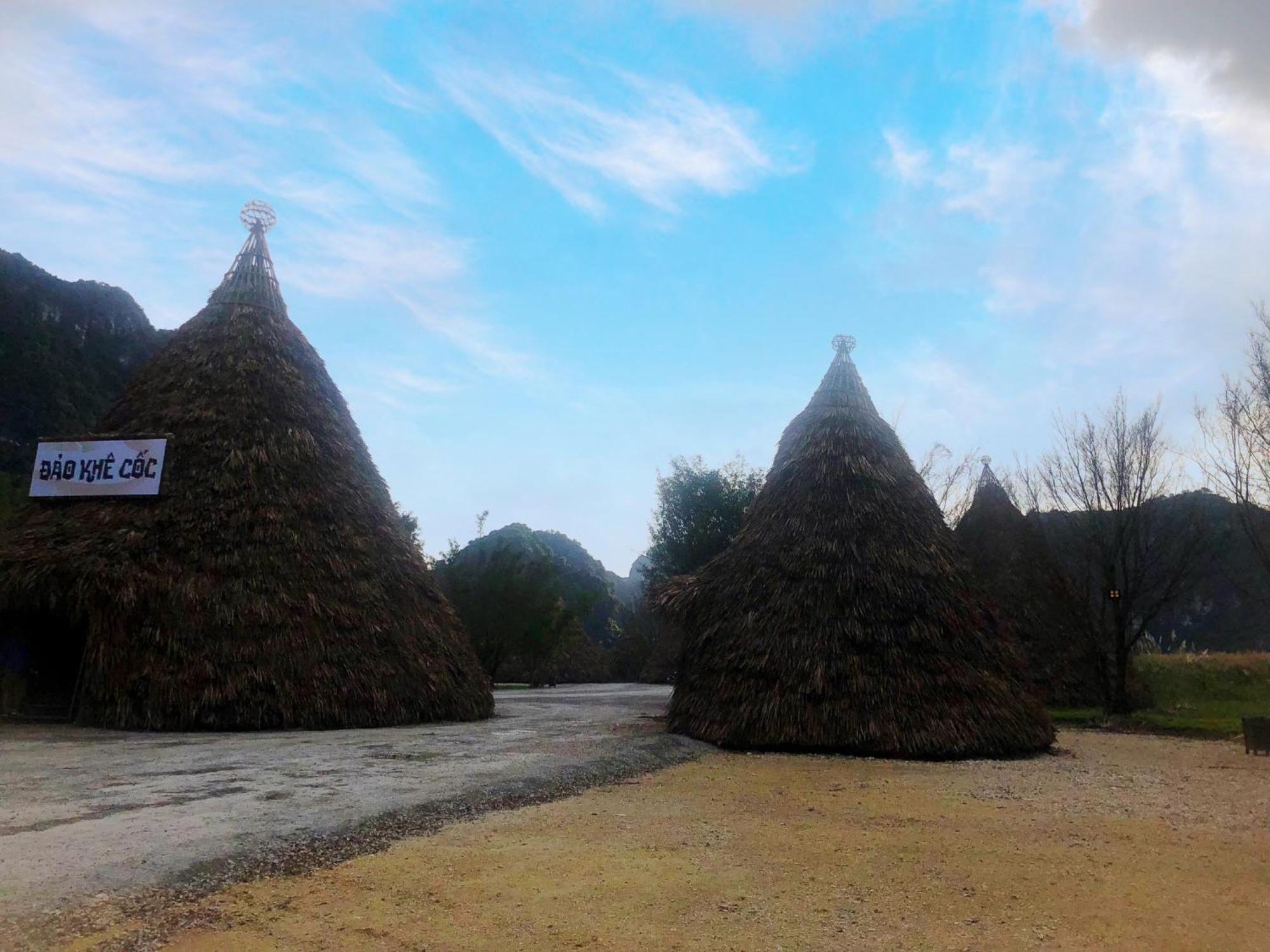 Truong Son Luxury Homestay นิญบิ่ญ ภายนอก รูปภาพ