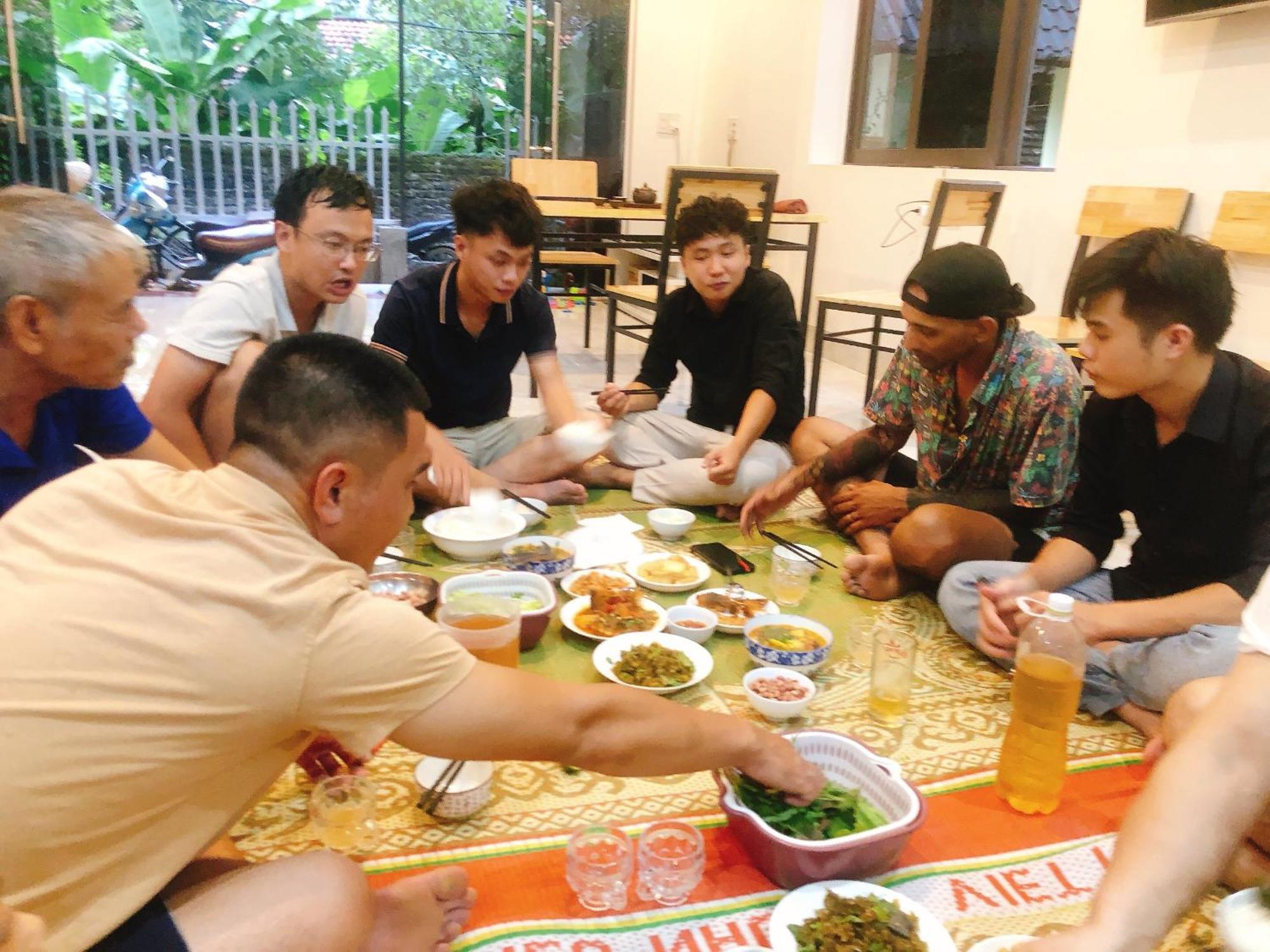 Truong Son Luxury Homestay นิญบิ่ญ ภายนอก รูปภาพ